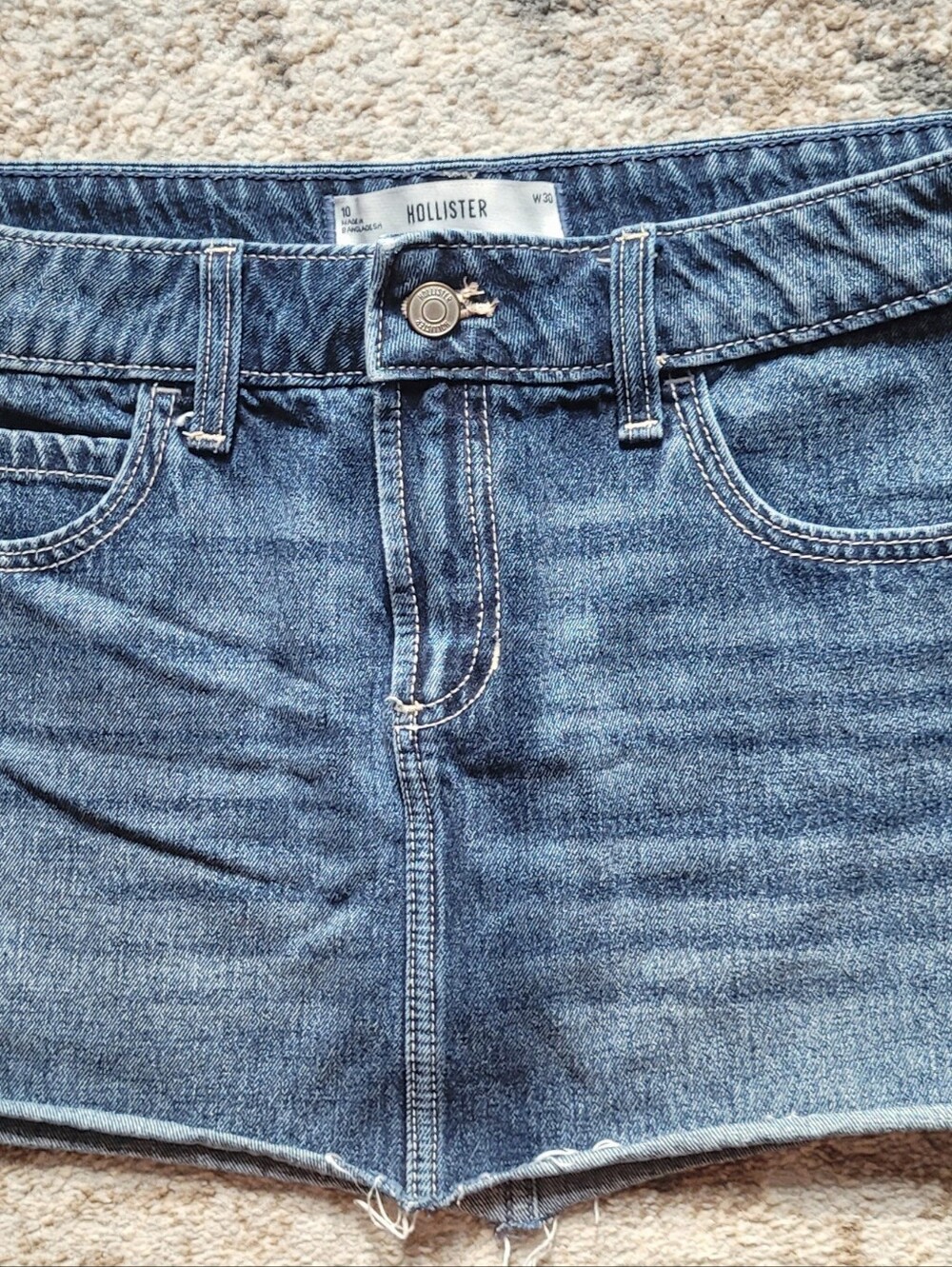 Hollister Denim Mini Skort Size 10 W30 – Y2K Low Rise Raw Hem